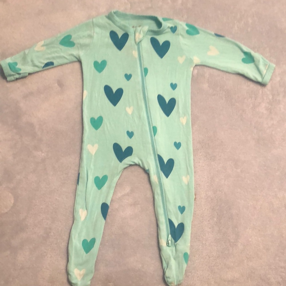 Kyte long sleeve footie in mint green with hearts